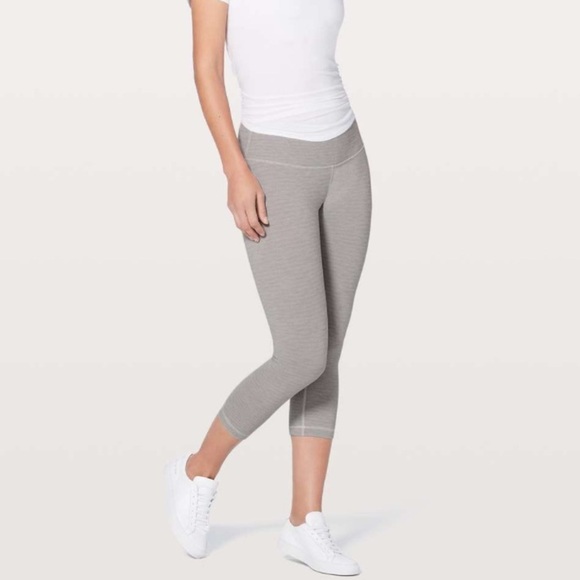 Lululemon Wunder Under Crop III 21" - Picture 1 of 11